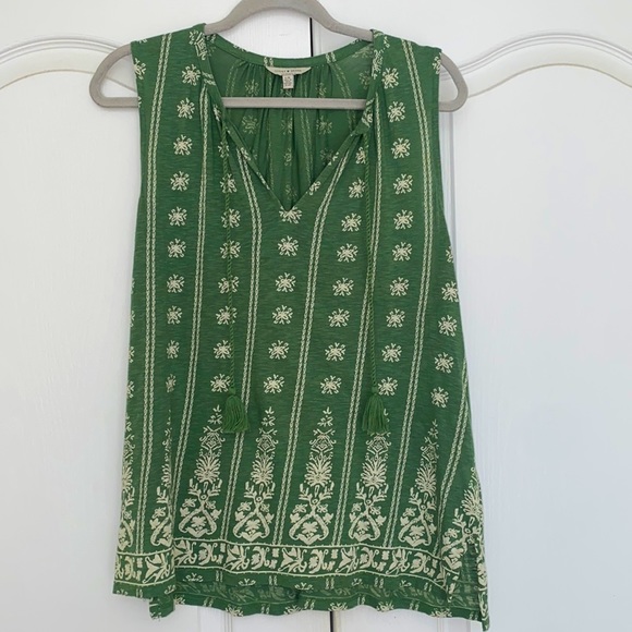 Lucky Brand Bundle of Tops - Picture 2 of 9